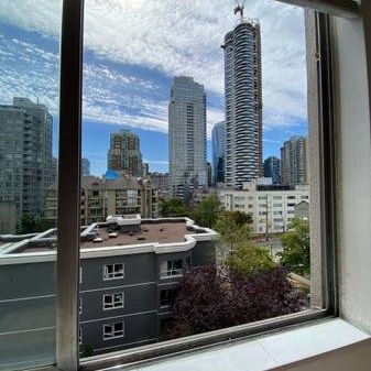 Your Tailor Swift apartment in downtown Vancouver - Photo 1