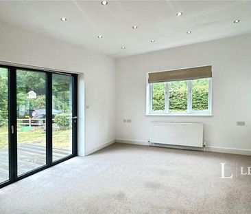 3 bedroom bungalow to rent Main Road, Shurdington, Cheltenham, Glou... - Photo 1