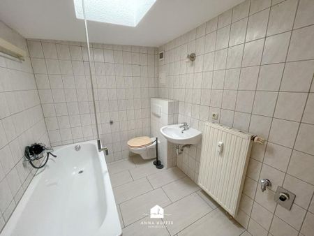 Renovierte 2-Raum-Wohnung mit Einbauküche - Photo 4