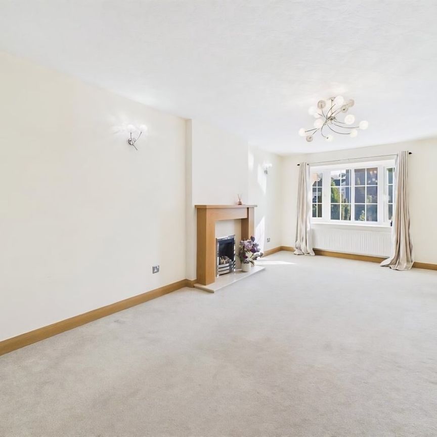 3 Bed Detached House, Oakdene Way, LS17 - Photo 1