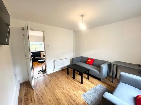 5 Bed Student Home - 50 Downs Road, Canterbury - Photo 1