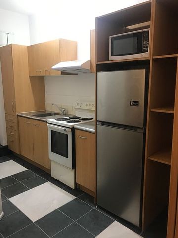 Studio apartment, Central Queen St, Auckland CBD - Photo 3