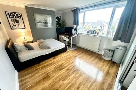 Castle Lane East - Photo 2