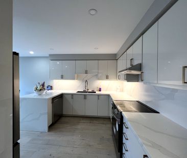 For Lease - 5715 Prairie Circle, Mississauga, Ontario - Photo 2