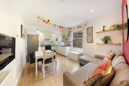 2 bedroom flat to rent - Photo 3