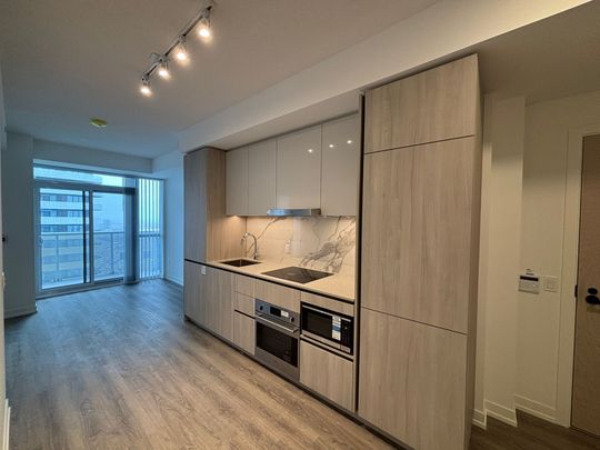 For Lease - 8 Interchange Way Unit# 2001, Vaughan, Ontario - Photo 1