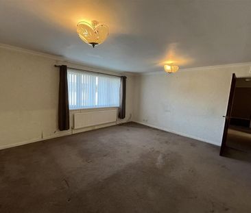 3 bedroom apartment to rent - Photo 2