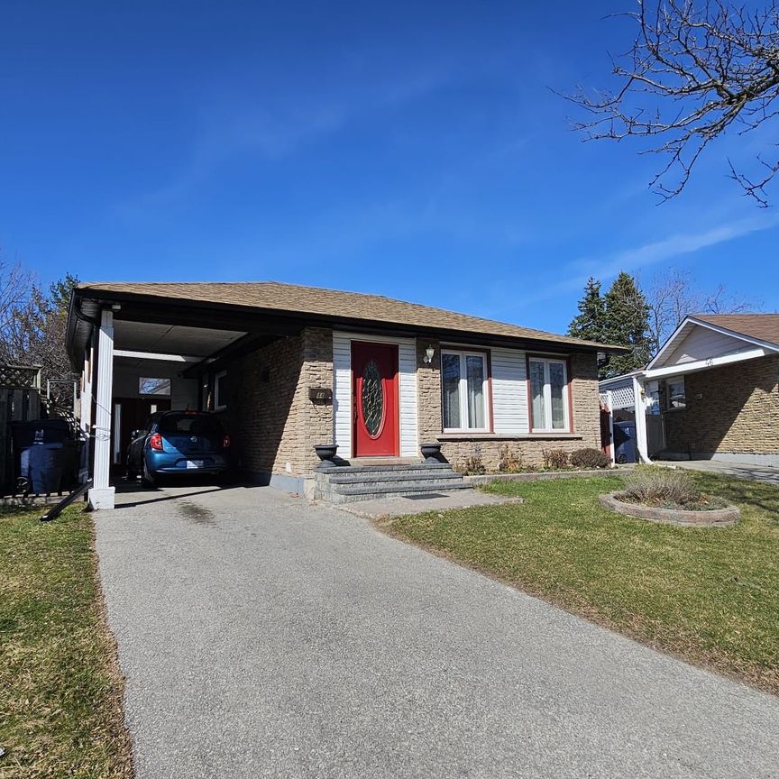 For Lease - 44 Loradeen Crescent Unit# Main, Toronto, Ontario - Photo 1