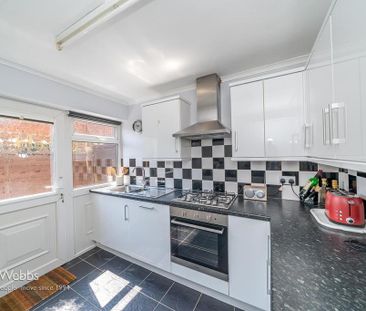 3 bedroom semi-detached house to rent - Photo 6