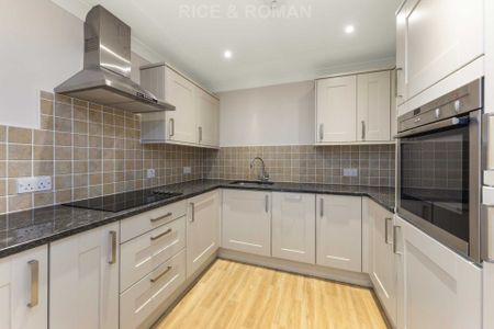 1 Bedroom Apartment, Lynwood Village – Ascot - Photo 5