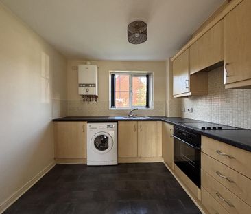 2 bedroom ground floor flat to rent - Photo 5