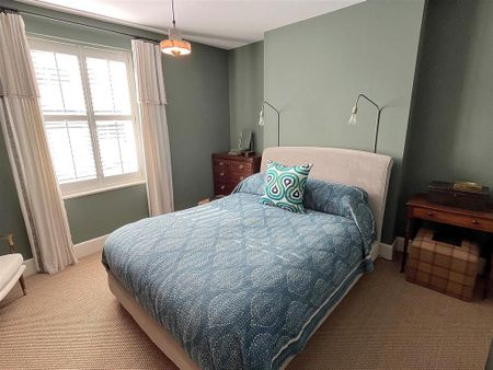 4 bedroom terraced house to rent - Photo 5