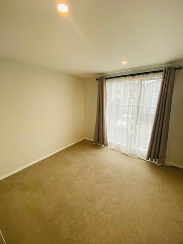 SILVERDALE, 2 BEDROOMS - Photo 5