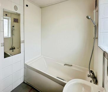 3 bedroom terraced house to rent - Photo 6