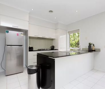 Fully Furnished Three-Bedroom Townhouse Near Patterson River - Photo 5