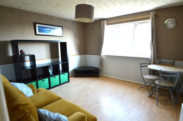 Maplin Park, Langley, Berkshire,SL3 - Photo 1