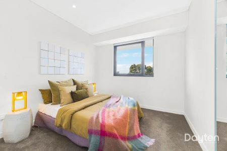 “North Facing Modern 2 Bedroom Apartment With 2 Car Spaces” - Photo 4