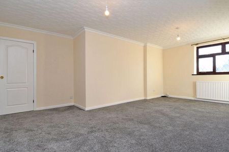 3 bedroom apartment to rent - Photo 4