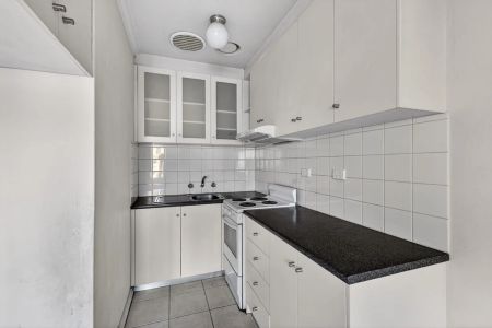 Spacious One Bedroom In Leafy Osborne Ave!!!! - Photo 5