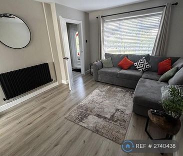 3 bedroom semi-detached house to rent - Photo 1
