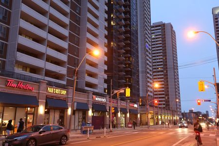 Deluxe Room - 565 Sherbourne - Photo 3