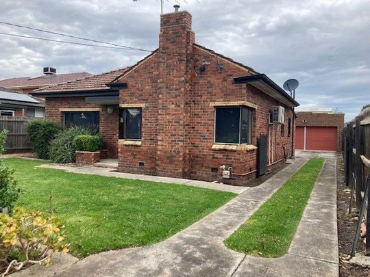 5 Mary Street, Essendon VIC 3040 - Photo 1