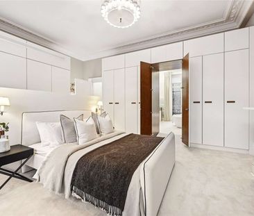 A Masterfully Refurbished Six-Bedroom Townhouse on Cranley Place - Photo 1