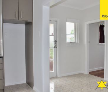 Discover your new home in the heart of Mount Roskill, Auckland! - Photo 5