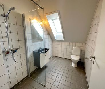 Indbydende lejlighed med altan i hjertet af Odense C - Foto 3