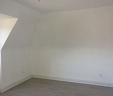 Renovierte Dachgeschoss-Wohnung mit 39,50m² für 1 Person demnächst ... - Photo 1