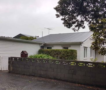 34 Tuatoru Street, Eastbourne - Photo 4