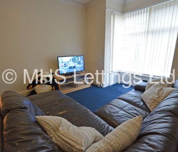 4 Bedroom Mid Terraced House for rent in Norwood Place - Photo 2