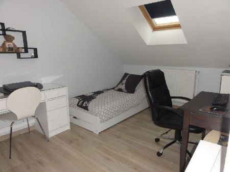 Location Appartement 4 pièces 83m² LE CREUSOT 71200 - Photo 4