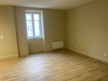 Location Appartement 2 pièces 46m² VICHY 03200 - Photo 4