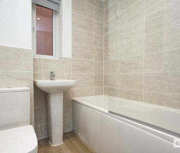 2 bedroom semi-detached house to rent - Photo 6