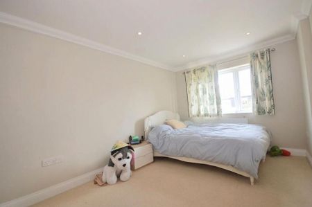 4 bedroom detached house to rent - Photo 3