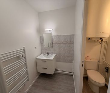 Location Appartement 2 pièces 40m² - Photo 2