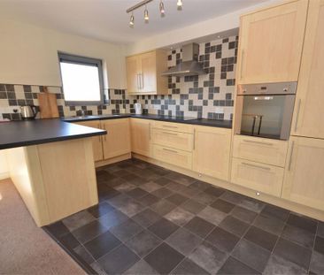 2 bedroom apartment to rent - Photo 3