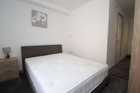 Ferens Court, - Anlaby Road, HU1 - Photo 3