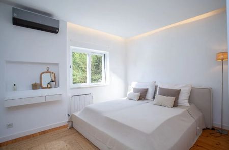 Semi-detached 3BR home in quiet condo with pool, Estoril. - Photo 5