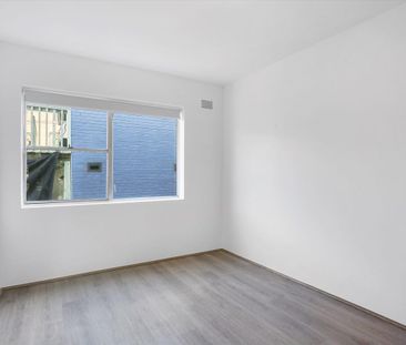 Well-Maintained Unit in Convenient Annandale Location - Photo 5