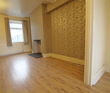 4 bedroom terraced house to rent - Photo 2