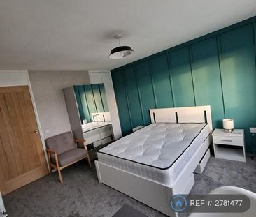 1 bedroom in a house share to rent - Photo 4