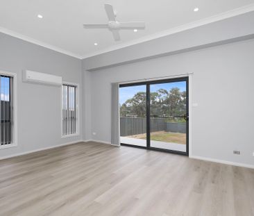 Unit 2/24 Blantyre Road, Macquarie Hills. - Photo 2