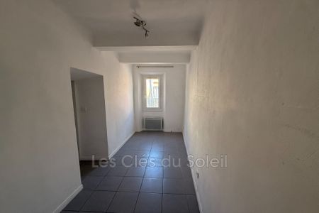 Location Appartement 2 pièces 56m² SOLLIES TOUCAS 83210 - Photo 5