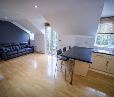 2 bedroom flat to rent - Photo 4