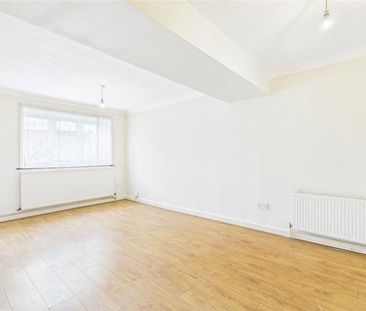 2 bedroom link detached house to rent - Photo 2