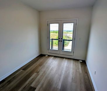 For Lease - 91 Inverary Crescent, Vaughan, Ontario - Photo 4