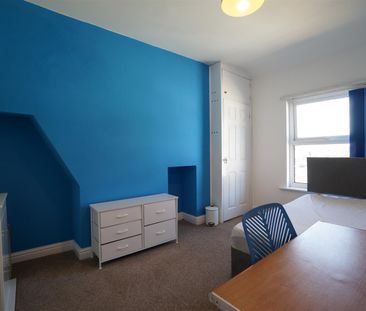 11 College Road - Photo 3