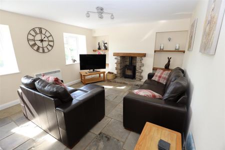 2 bedroom cottage to rent - Photo 2